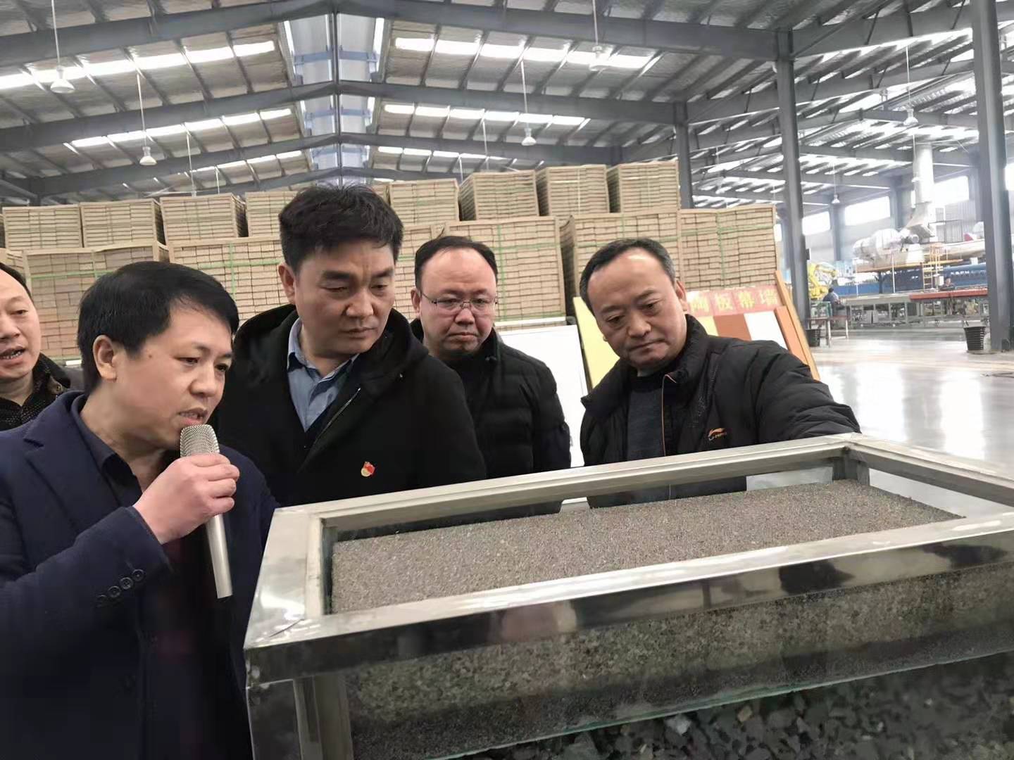 修武縣委常委，縣政府常務(wù)副縣長(zhǎng)千懷貴眾光公司考察調(diào)研